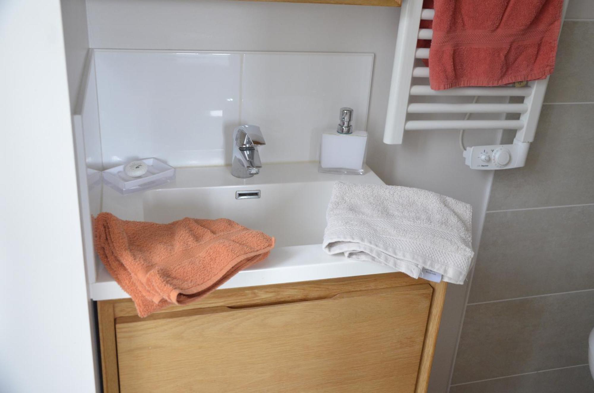 Chambres D'Hotes Du Bas Manoir Bretteville-sur-Odon Phòng bức ảnh